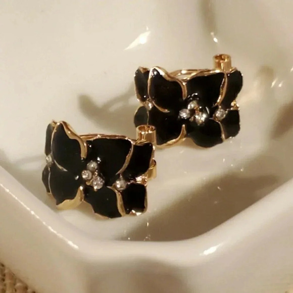 Glossy Black Enamel Artsy Tropical Flowers Austrian Crystal Gold Tone Earrings - Picture 3 of 7